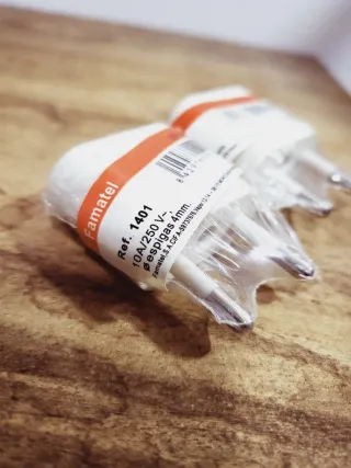 Adaptador europeo Famatel