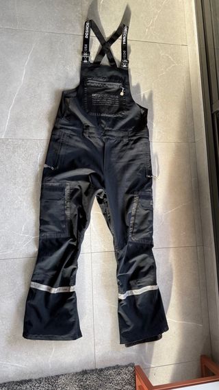 Peto DC Negro Talla L 15000mm