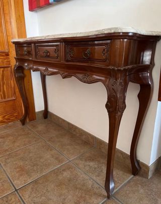 Mesa antigua de madera y marmol