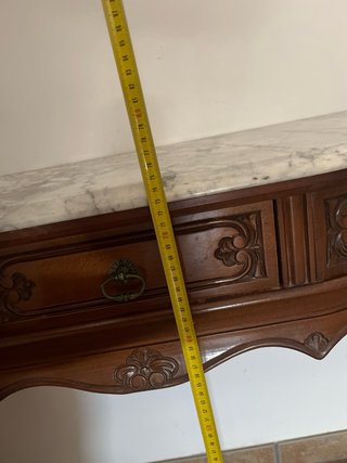 Mesa antigua de madera y marmol