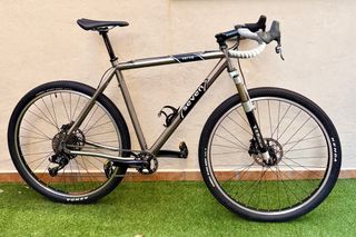 SEVEN VERVE TITANIO. XL. Negociable