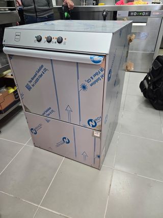 Lavavajillas Industrial METRO Professional