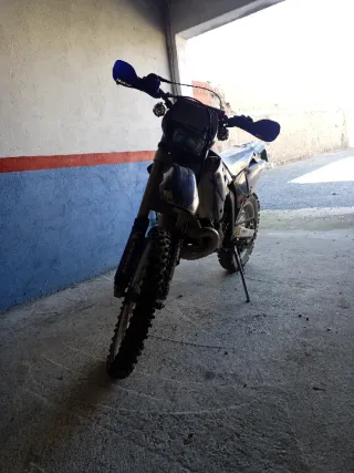 Gas Gas Enduro Moto Azul