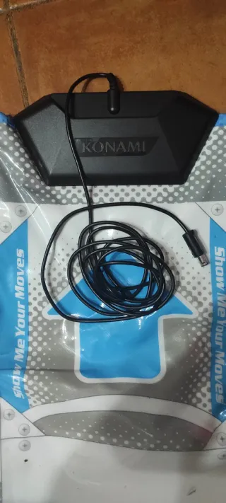 Pacchetto Wii Baile: Dance Dance Revolution + Alfombra