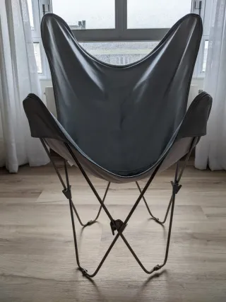 Silla plegable de polipiel en plata