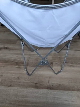 Silla plegable de polipiel en plata