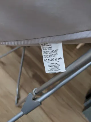 Silla plegable de polipiel en plata