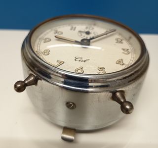 Reloj despertador de cuerda. Marca CID. Años '50