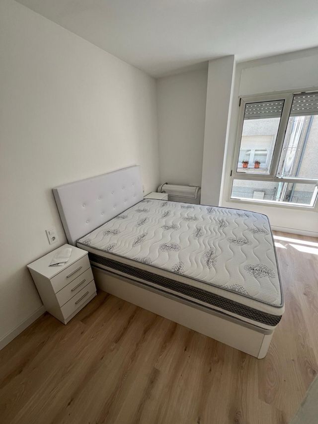 Liquidación:canapés y colchones armarios y sofas