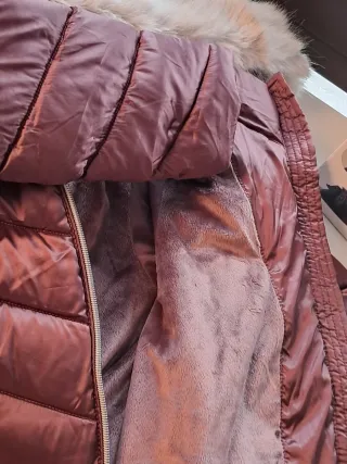 Abrigo 10 años Mayoral acolchada con capucha.Nuevo