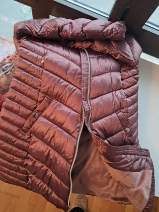 Abrigo 10 años Mayoral acolchada con capucha.Nuevo