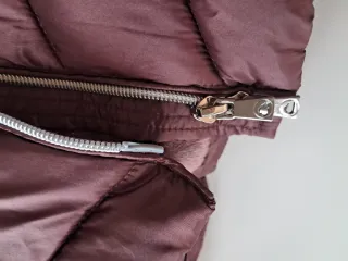 Abrigo 10 años Mayoral acolchada con capucha.Nuevo