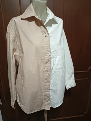 Camicia oversize in cotone con tasche XS Bershka