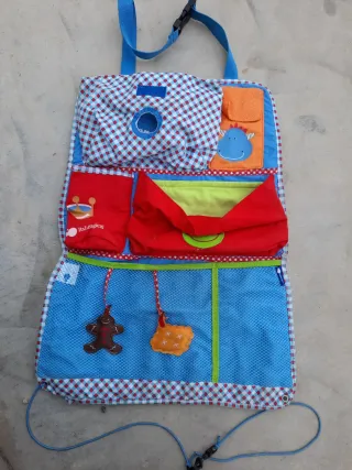 Juguete ItsImagical bebé para respaldo del coche