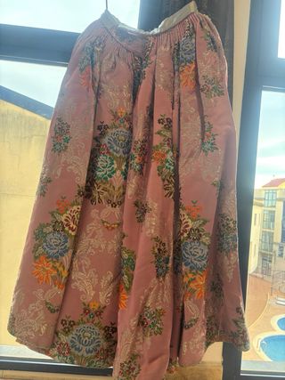 Traje completo fallera se vende o se alquila