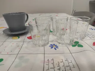 12 vasitos diferentes más 1 tacita con plato
