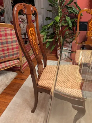 Sillas elegantes de madera con tapizado (6)