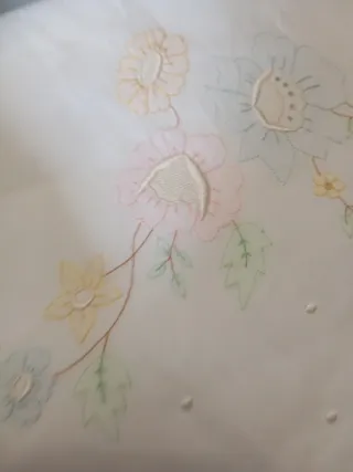 Juego de cama bordado a mano Viuda Tolrá