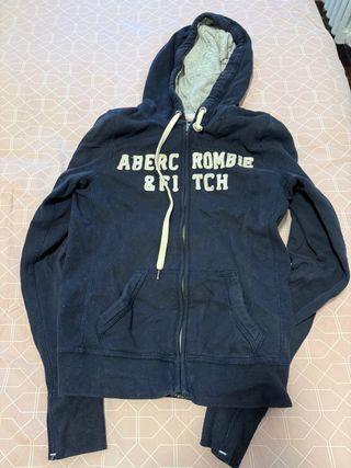 Sudadera azul marino marca Abercrombie talla S