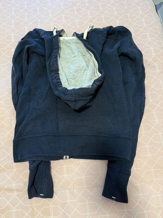 Sudadera azul marino marca Abercrombie talla S