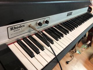 Piano Rhodes MKI 73