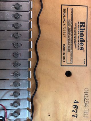 Piano Rhodes MKI 73