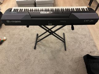 Teclado eléctrico THOMANN DP-26 con pedal incluído