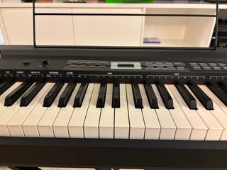 Teclado eléctrico THOMANN DP-26 con pedal incluído