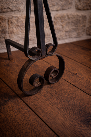 Coppia di alari per stufa o camino, ferro battuto