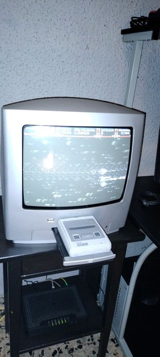 Super Nintendo Mini + TV Philips 14