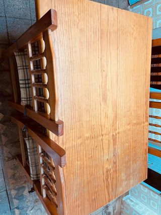 Mesa de cocina y 4 sillas madera