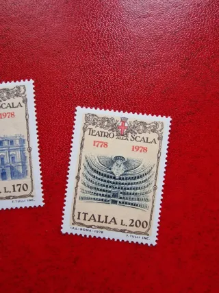 2 Francobolli Italia Teatro alla Scala