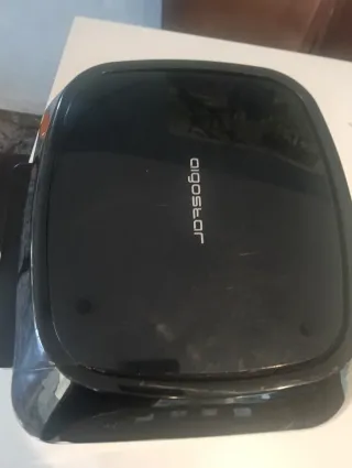 Freidora aire marca Aigostar y sus acessorios
