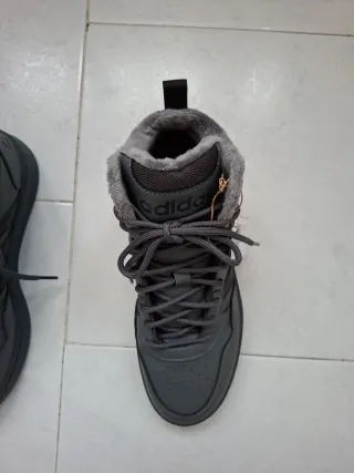 Botas Adidas grises basketball 40 unisex