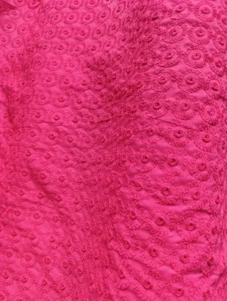 Tela de algodón bordada roja