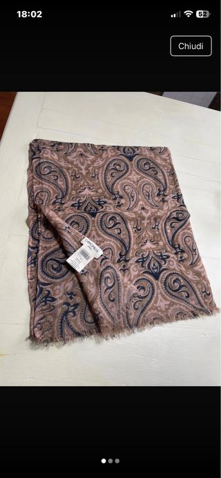 Sciarpa in lana-disegni cashmere ricercati.nuova