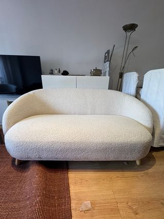 SOFÁ DOS PLAZAS DE DISEÑO