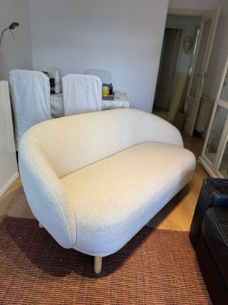 SOFÁ DOS PLAZAS DE DISEÑO