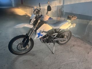 BMW G650X Challenge Enduro Moto