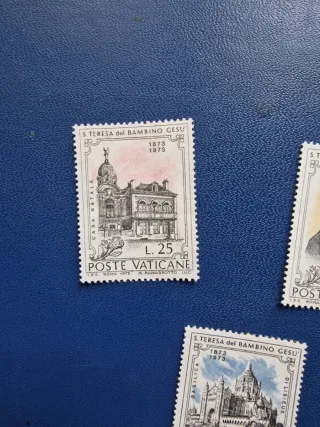Set 3 francobolli Poste Vaticane S. Teresa
