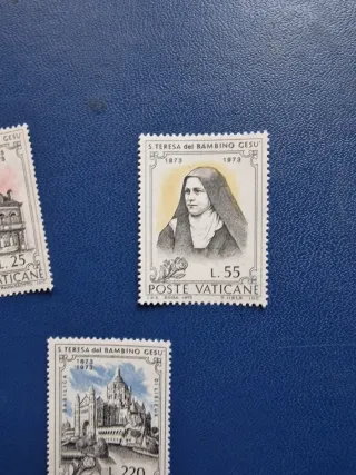 Set 3 francobolli Poste Vaticane S. Teresa