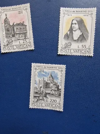 Set 3 francobolli Poste Vaticane S. Teresa