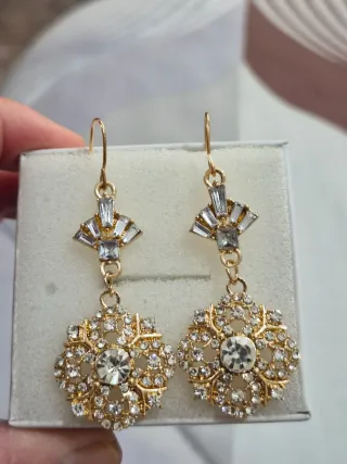 Pendientes estilo vitange chapados en oro