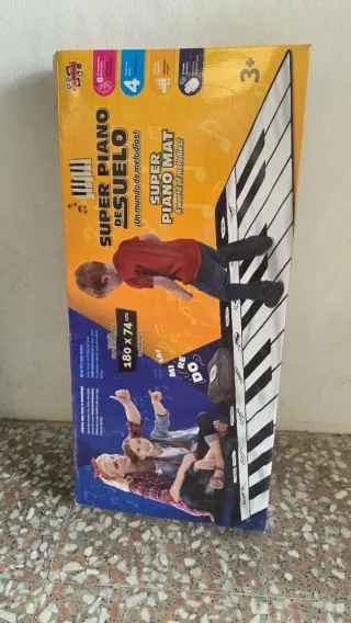 Piano de suelo musical