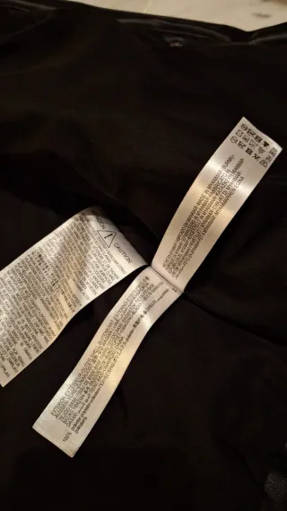 Chaleco negro efecto piel acolchado