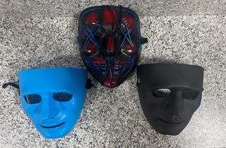 Máscaras caretas tres versiones iguales