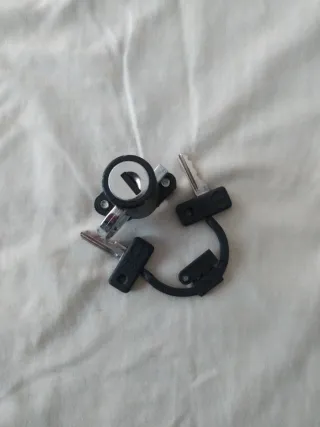 Candado para casco moto Vespino