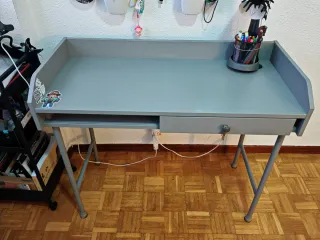 Escritorio, Gris. (hauga )