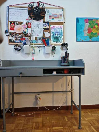 Escritorio, Gris. (hauga )