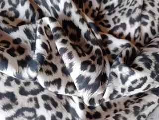 Tela viscosa algodón estampado animal print